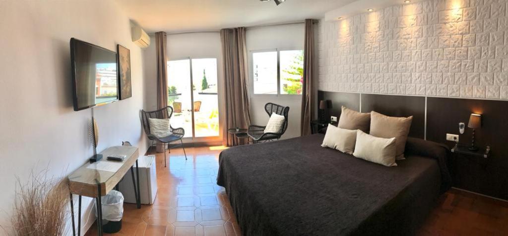 Hostal Casa Mercedes Nerja Dış mekan fotoğraf