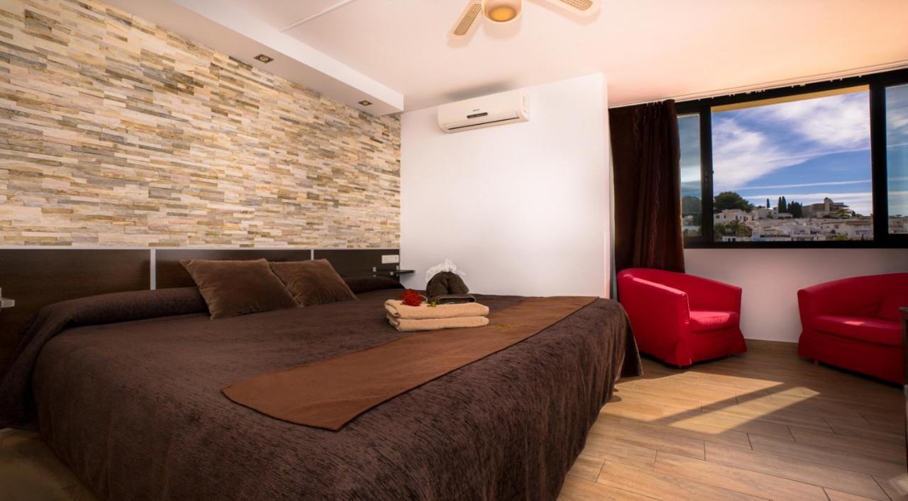 Hostal Casa Mercedes Nerja Dış mekan fotoğraf